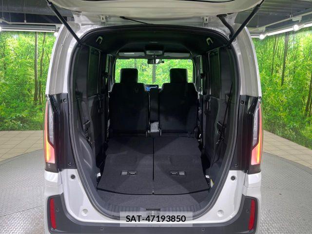 Honda N BOX CUSTOM 2024-11 8884033-9