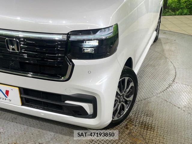 Honda N BOX CUSTOM 2024-11 8884033-11