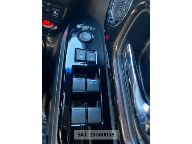 Honda N BOX CUSTOM 2018-02 8884048-13