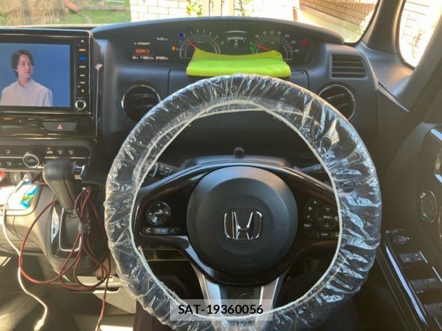 Honda N BOX CUSTOM 2018-02 8884048-15