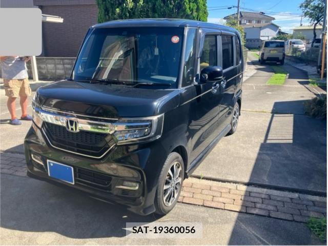 Honda N BOX CUSTOM 2018-02 8884048-1