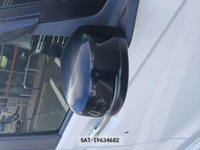 Honda N BOX CUSTOM 2018-02 8884041-13