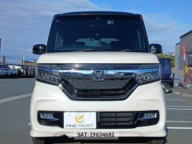 Honda N BOX CUSTOM 2018-02 8884041-18