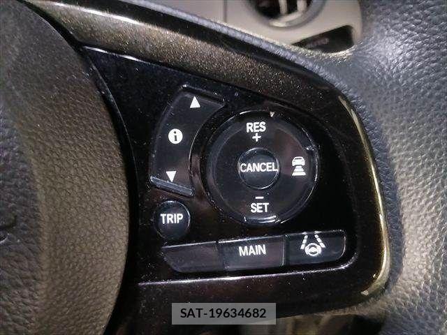 Honda N BOX CUSTOM 2018-02 8884041-28