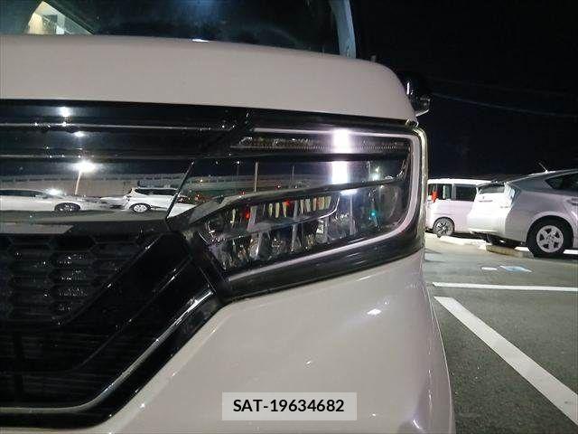 Honda N BOX CUSTOM 2018-02 8884041-8