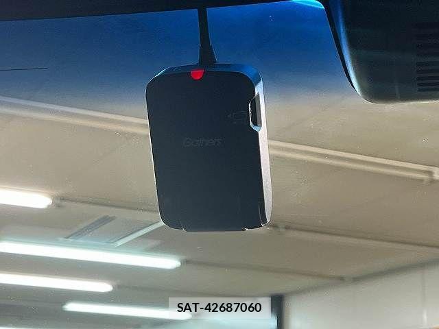Honda N BOX CUSTOM 2018-03 8884039-18