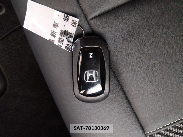 Honda N BOX CUSTOM 2023-11 1338729-13