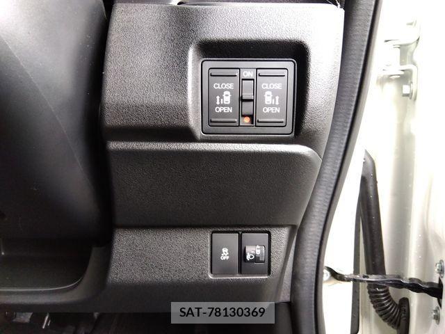 Honda N BOX CUSTOM 2023-11 1338729-7