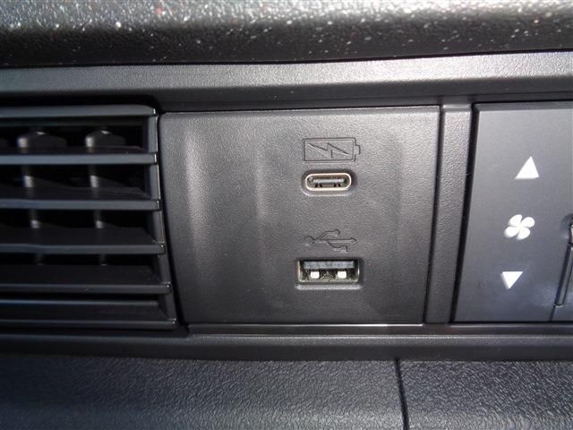 Honda N BOX CUSTOM 2024-01 1547620-21