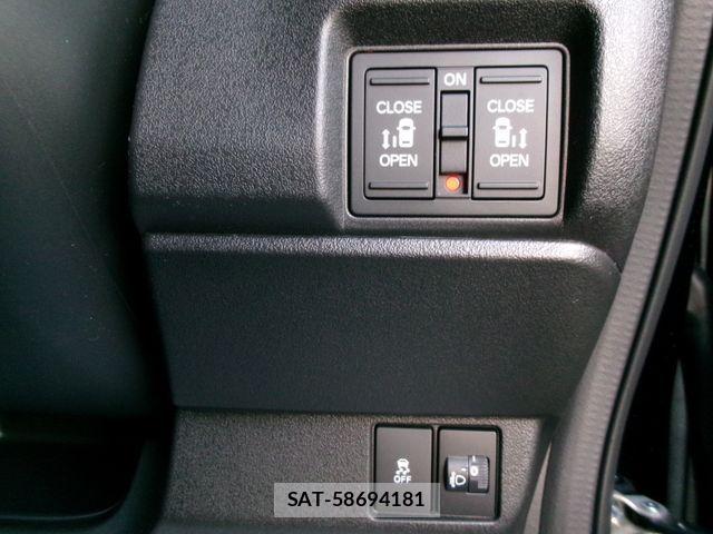 Honda N BOX CUSTOM 2025-12 3381488-21