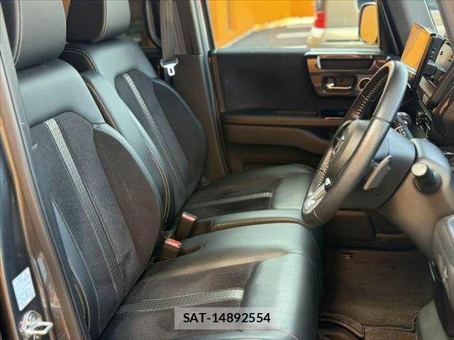 Honda N BOX CUSTOM 2020-09 4597876-15