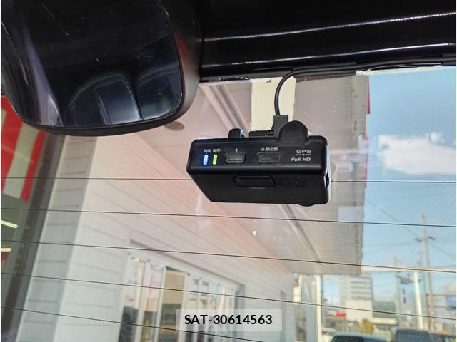 Honda N BOX CUSTOM 2021-12 4597865-16