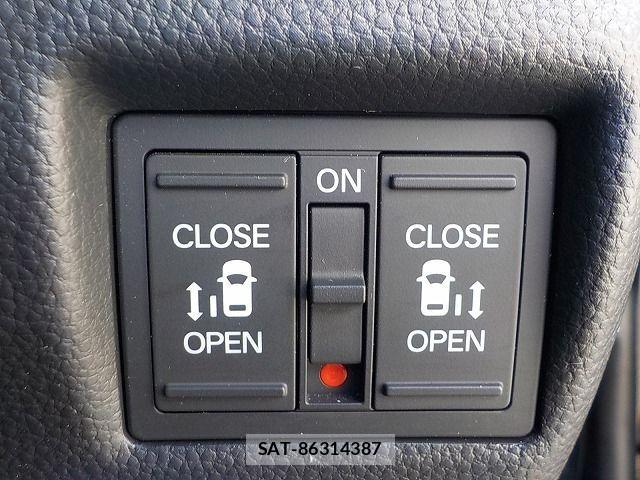 Honda N BOX CUSTOM 2021-03 4756135-11