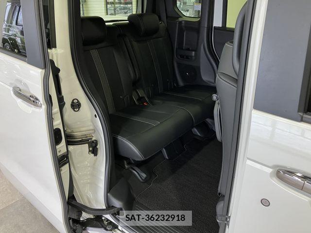 Honda N BOX CUSTOM 2023-11 5873964-24