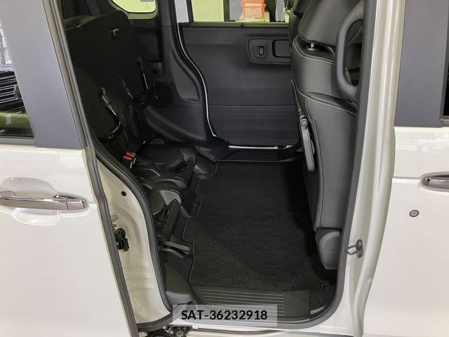 Honda N BOX CUSTOM 2023-11 5873964-26