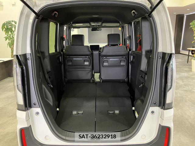 Honda N BOX CUSTOM 2023-11 5873964-27