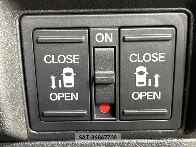 Honda N BOX CUSTOM 2024-01 5873962-4