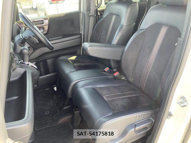 Honda N BOX CUSTOM 2018-03 6613720-16
