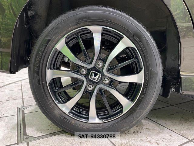 Honda N BOX CUSTOM 2019-03 6672919-14