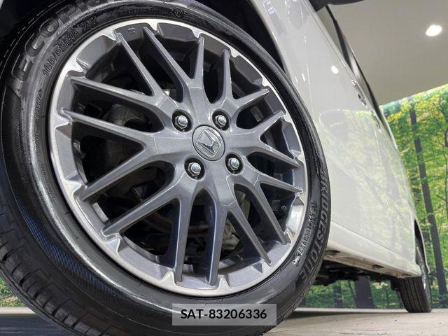 Honda N BOX CUSTOM 2023-12 6677189-13