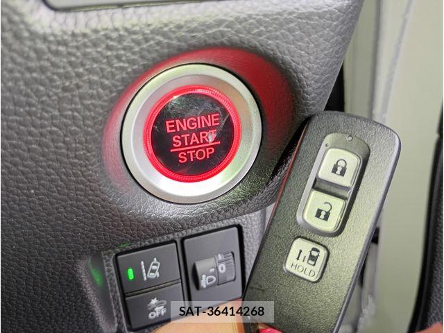 Honda N BOX CUSTOM 2023-09 6677192-14