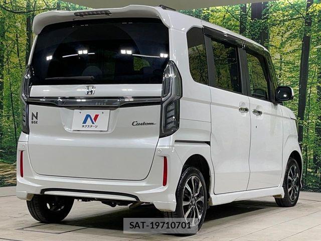 Honda N BOX CUSTOM 2019-03 6677194-16