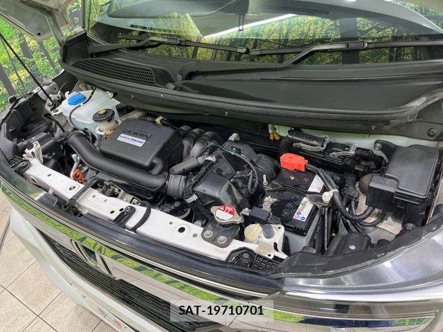 Honda N BOX CUSTOM 2019-03 6677194-17