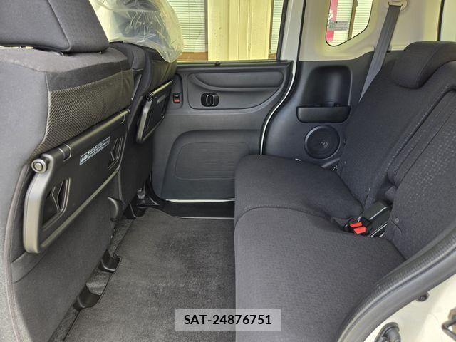 Honda N BOX CUSTOM 2017-03 6691138-22