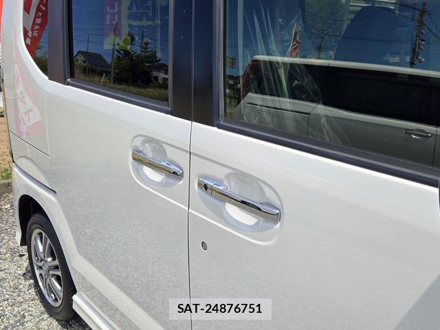 Honda N BOX CUSTOM 2017-03 6691138-7