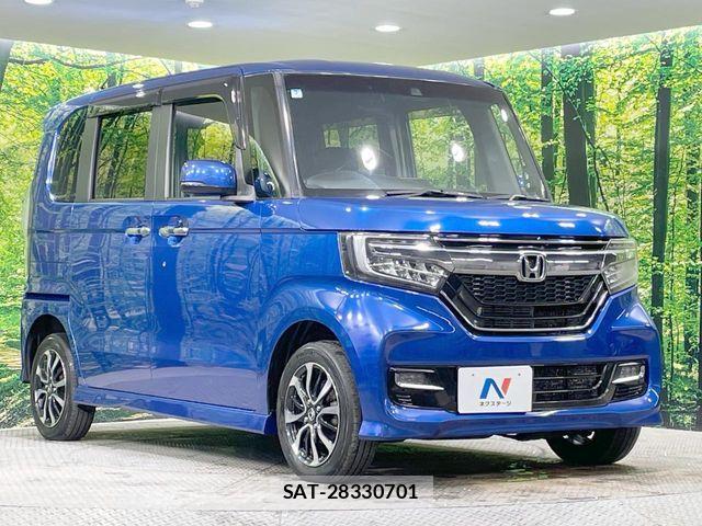 Honda N BOX CUSTOM 2018-03 6752638-16