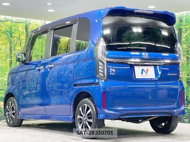 Honda N BOX CUSTOM 2018-03 6752638-17