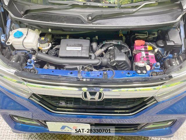 Honda N BOX CUSTOM 2018-03 6752638-18