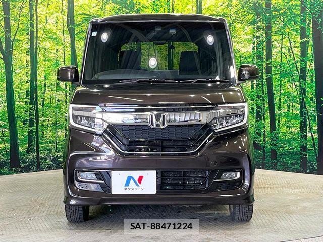 Honda N BOX CUSTOM 2019-05 6752637-14