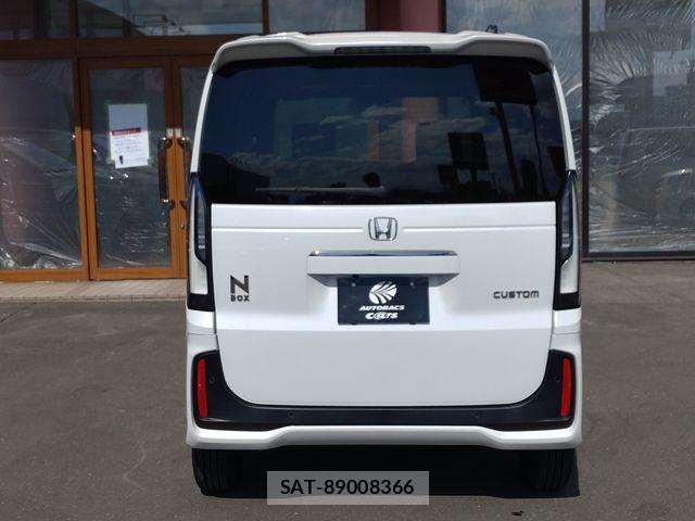 Honda N BOX CUSTOM 2023-11 6791322-19