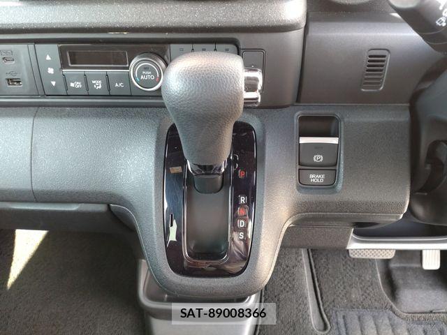 Honda N BOX CUSTOM 2023-11 6791322-5