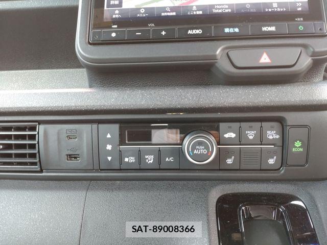 Honda N BOX CUSTOM 2023-11 6791322-6