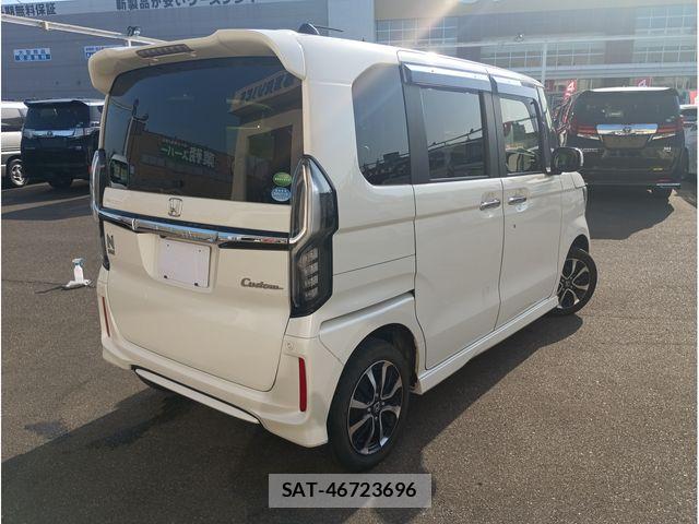 Honda N BOX CUSTOM 2017-12 7021059-1