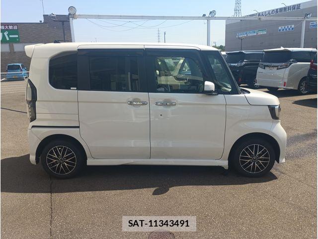 Honda N BOX CUSTOM 2018-05 7021060-3