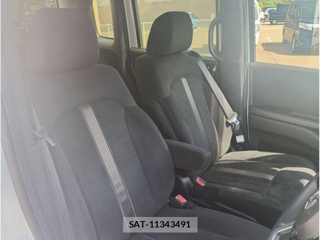 Honda N BOX CUSTOM 2018-05 7021060-8