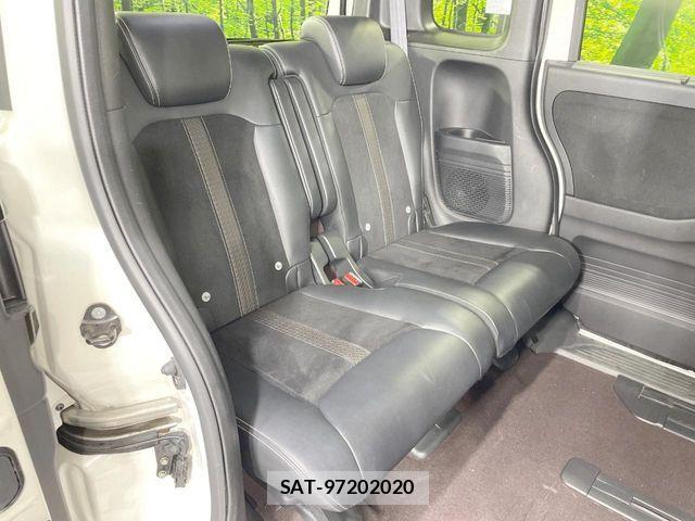 Honda N BOX CUSTOM 2017-10 7222729-9