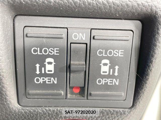 Honda N BOX CUSTOM 2017-10 7222729-6