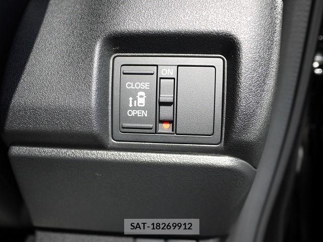 Honda N BOX CUSTOM 2025-10 7222736-12
