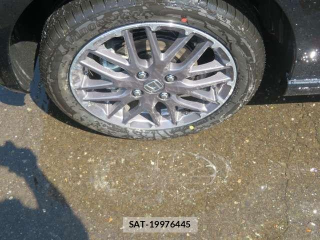 Honda N BOX CUSTOM 2026-05 7250366-4