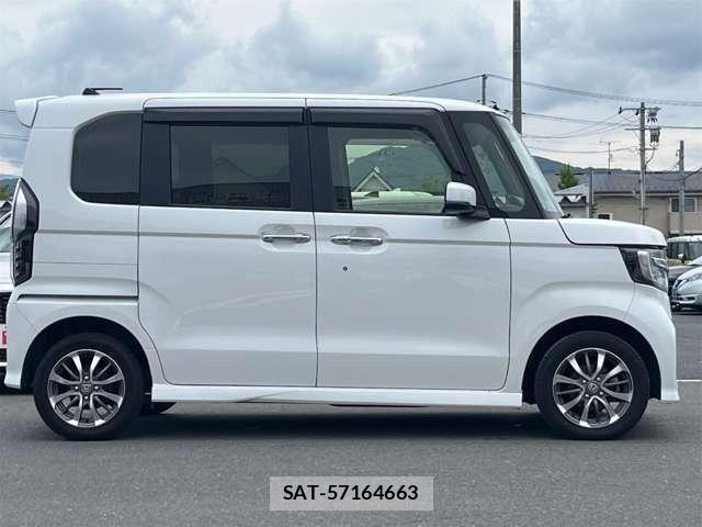 Honda N BOX CUSTOM 2021-01 7251725-26