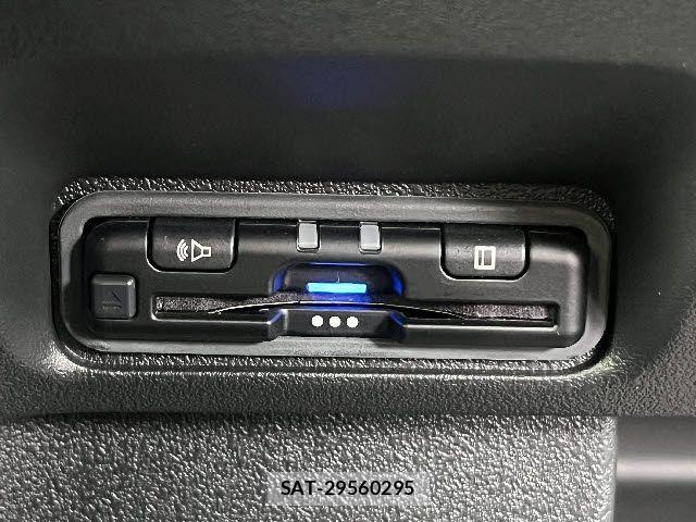Honda N BOX CUSTOM 2024-12 7272513-15