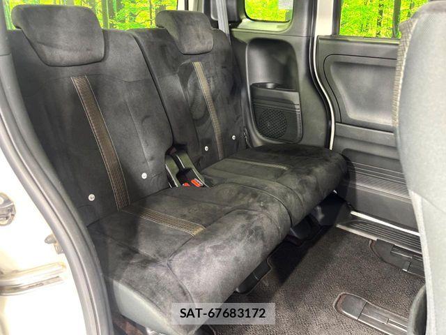 Honda N BOX CUSTOM 2018-03 7328898-9