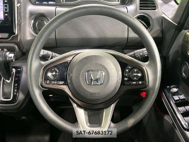 Honda N BOX CUSTOM 2018-03 7328898-11