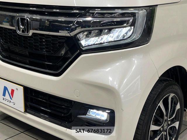 Honda N BOX CUSTOM 2018-03 7328898-12