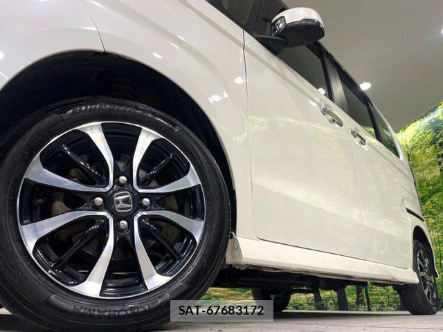 Honda N BOX CUSTOM 2018-03 7328898-13