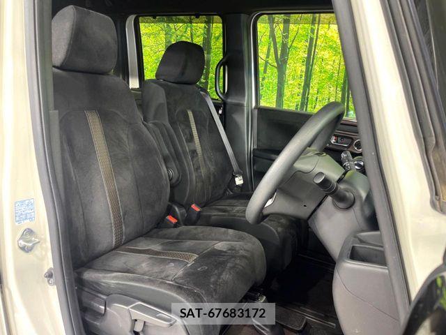 Honda N BOX CUSTOM 2018-03 7328898-8